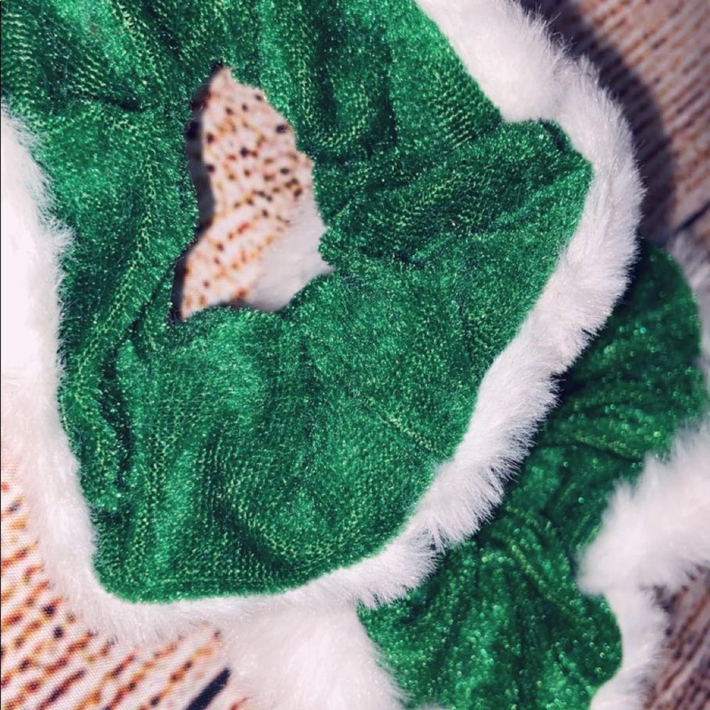 Scrunchie - Picture 2 of 13